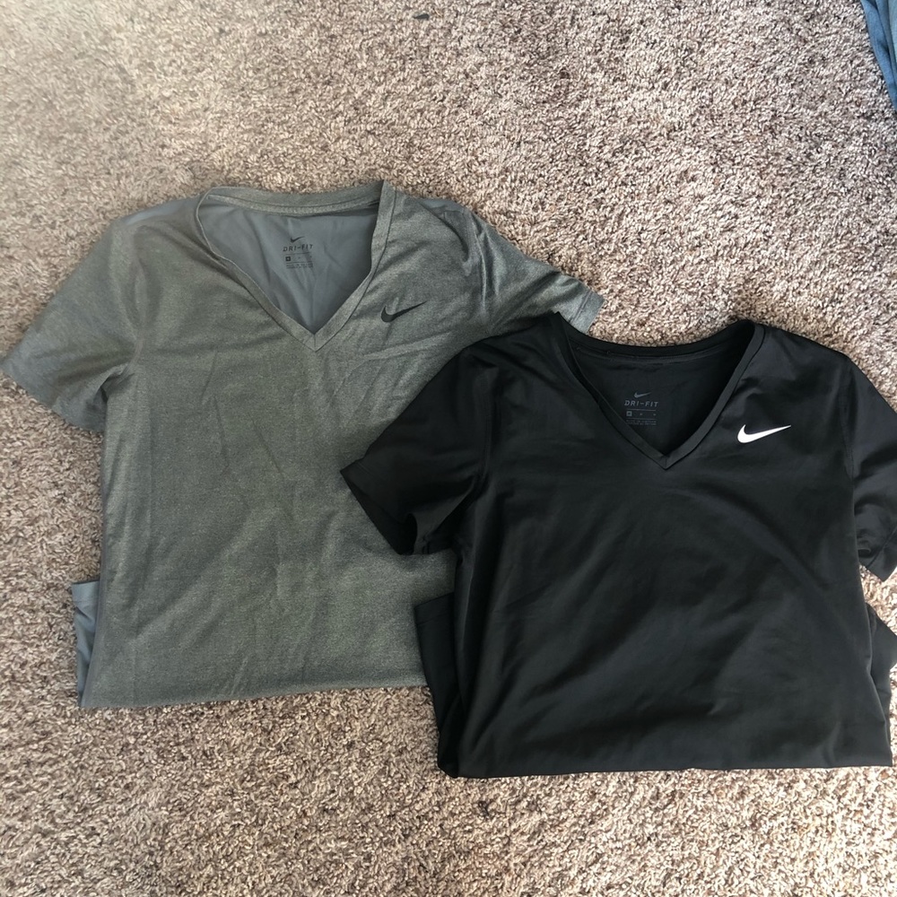 DRI-FIT Nike V-Neck